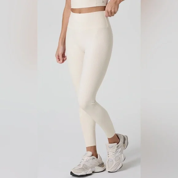 Vuori Inversion Ribbed Cream Marshmallow Leggings Size Small - Picture 3 of 9